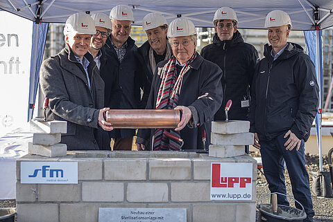 Laying_of_the_foundation_stone_1